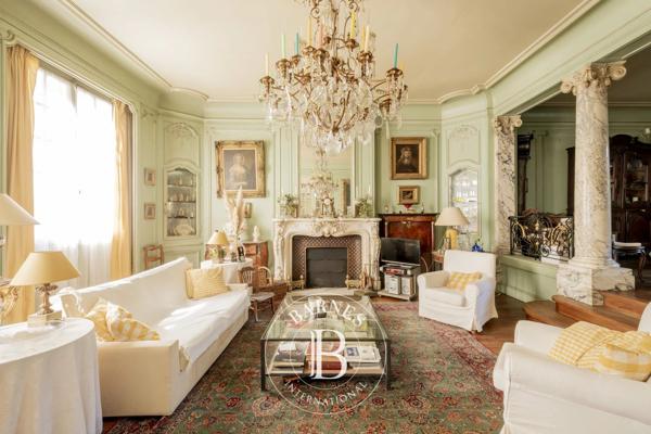 Bordeaux, Maison 6 Chambres -  380 m² à vendre