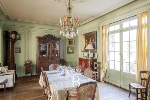 Bordeaux, Maison 6 Chambres -  380 m² à vendre