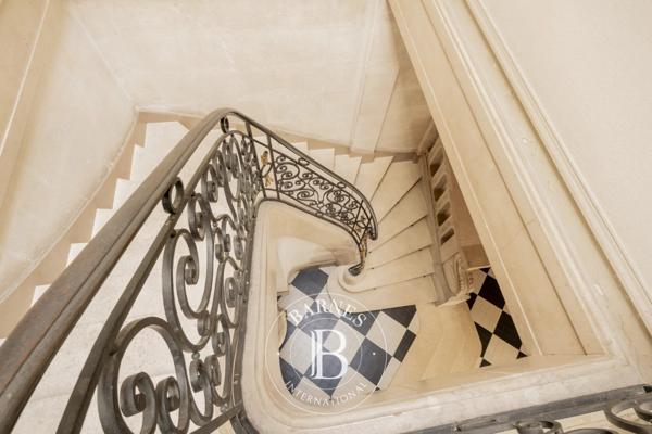 Bordeaux, Maison 6 Chambres -  380 m² à vendre
