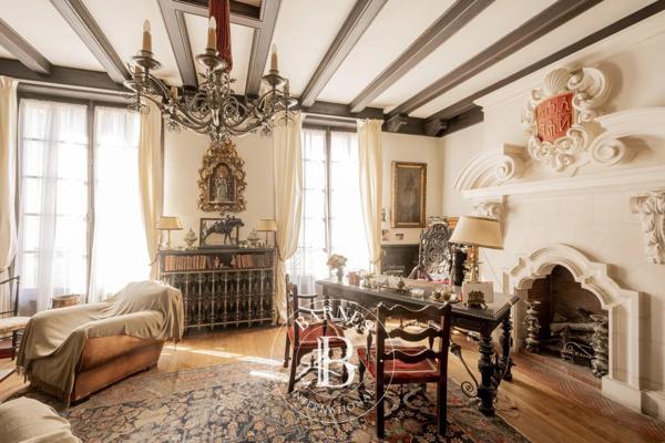Bordeaux, Maison 6 Chambres -  380 m² à vendre