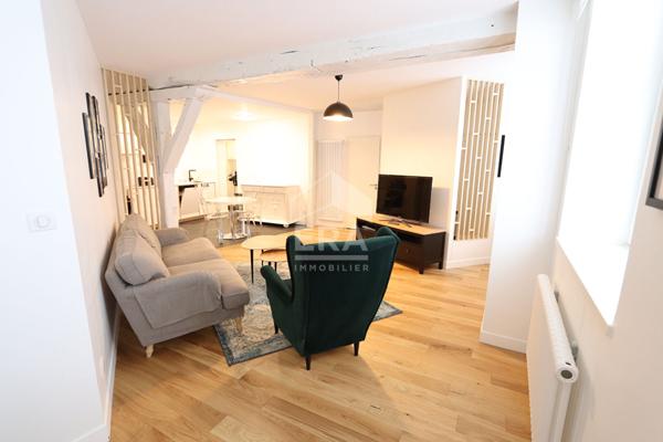 SUPERBE T2 AVEC MOBILIER HAUT DE GAMME EN HYPER CENTRE