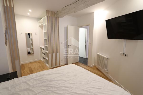 SUPERBE T2 AVEC MOBILIER HAUT DE GAMME EN HYPER CENTRE