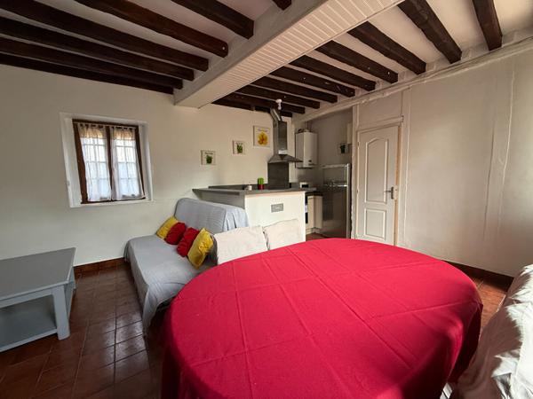 Beau F2  meublé Saint Michel