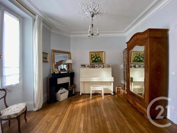 Maison à vendre  9 pièces - 190 m2 ST PIERRE LES NEMOURS - 77