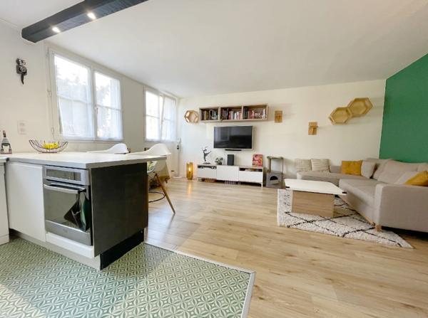 VELIZY QUARTIER MAIRIE - HYPER CENTRE - APPARTEMENT 53m2 - BON ETAT - FAIBLES CHARGES et TAXE FONCIERE - CAVE