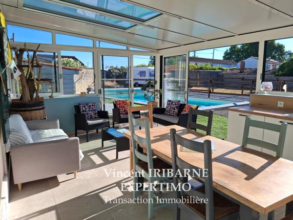 Saintes (17100) Saintongeaise avec Piscine, Ecurie, Dépendances et Prés