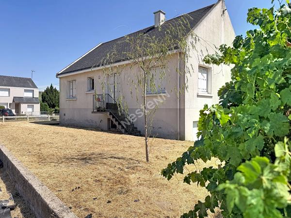 Maison à vendre à Saint Florent le Vieil - 2 chambres - Grenier aménageable - sous-sol avec garage - Jardin