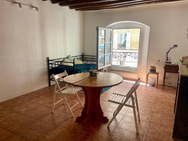 CHARMANT STUDIO A 2 PAS DE NOTRE DAME