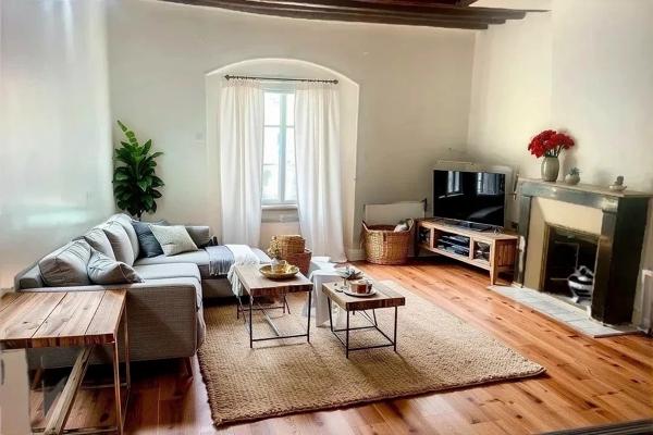 CHARMANT STUDIO A 2 PAS DE NOTRE DAME