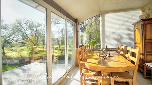 Maison à vendre plain-pied - grand séjour - cuisine récente - 3 chambres - véranda - terrasse - proche de VIGNEULLES LES HATTONCHATE (55)