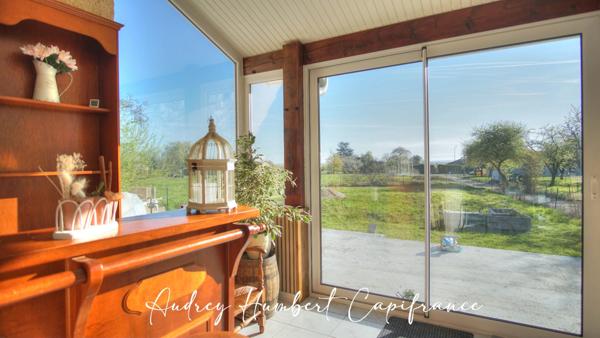 Maison à vendre plain-pied - grand séjour - cuisine récente - 3 chambres - véranda - terrasse - proche de VIGNEULLES LES HATTONCHATE (55)