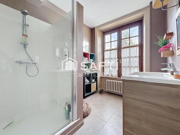 Grande demeure de caractère avec piscine