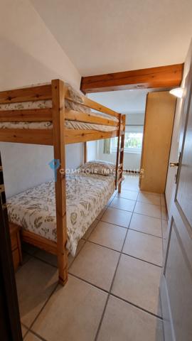 Villa
                                                                                                                                                                                                                                                                                                                        4 pièce(s)                                                                                                                                                                                                          3 chambre(s)                                                                                                                                                                                                          70  m²