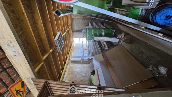 Local 329 m² à Coarraze 64800