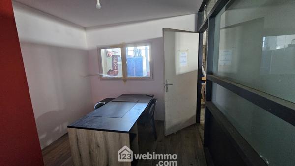 Local 329 m² à Coarraze 64800