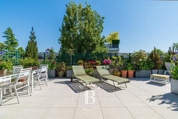 Neuilly-sur-Seine, Appartement 3 Chambres -  147 m² à vendre