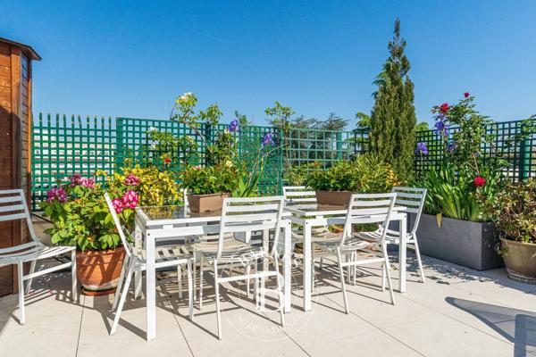 Neuilly-sur-Seine, Appartement 3 Chambres -  147 m² à vendre