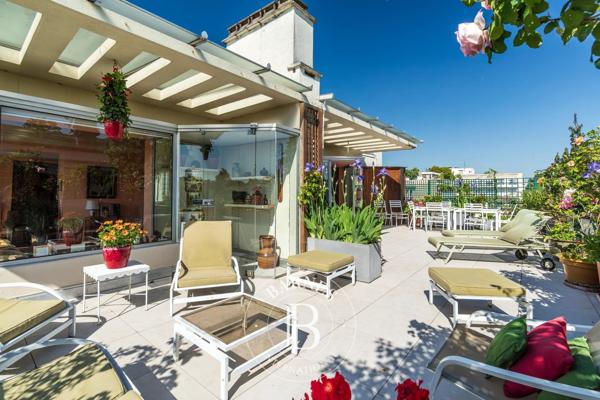Neuilly-sur-Seine, Appartement 3 Chambres -  147 m² à vendre