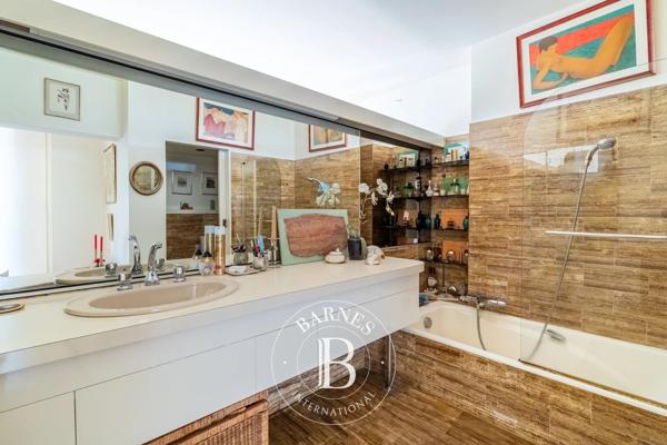 Neuilly-sur-Seine, Appartement 3 Chambres -  147 m² à vendre