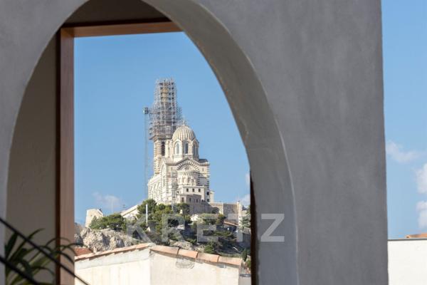 Maison d'architecte avec vue Notre Dame de la Garde