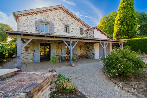 Maison
         7 pièces
        - 177 m² Exclusivité 339 000 € *