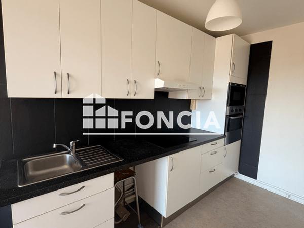 Location Appartement 3 pièces 69.7 m² - RUE ROBESPIERRE Talence 33400