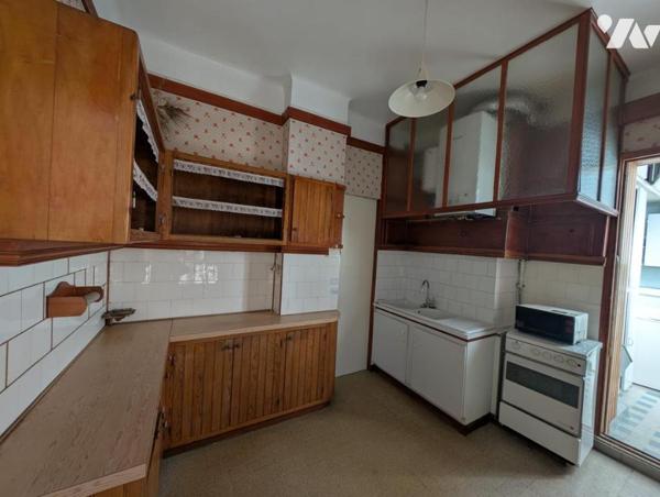 APPARTEMENT T3 CLIMATISÉ, BALCON, CAVE, EN ÉTAGE ÉLEVÉ. Box en sus.