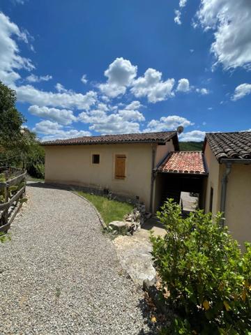 Maison rénovée 4 pièces – 89 m² avec jardin privatif à Bruniquel (82800)