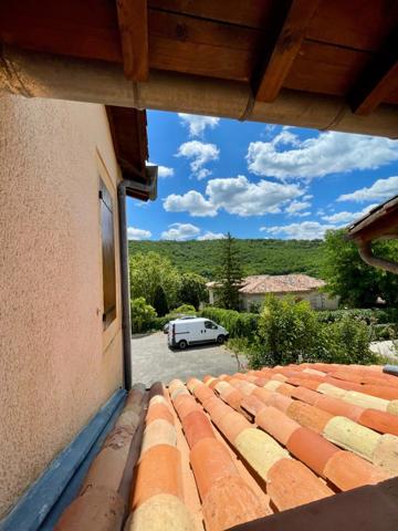 Maison rénovée 4 pièces – 89 m² avec jardin privatif à Bruniquel (82800)