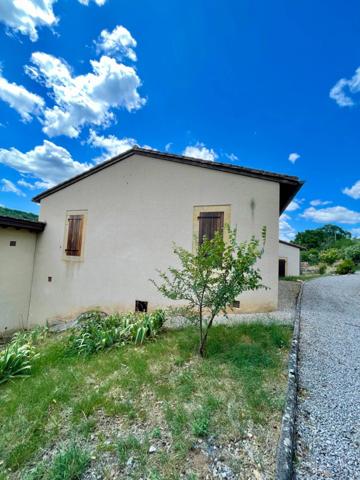 Maison rénovée 4 pièces – 89 m² avec jardin privatif à Bruniquel (82800)