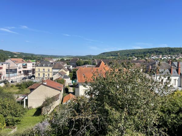 BELLE DEMEURE DANS MONTBARD