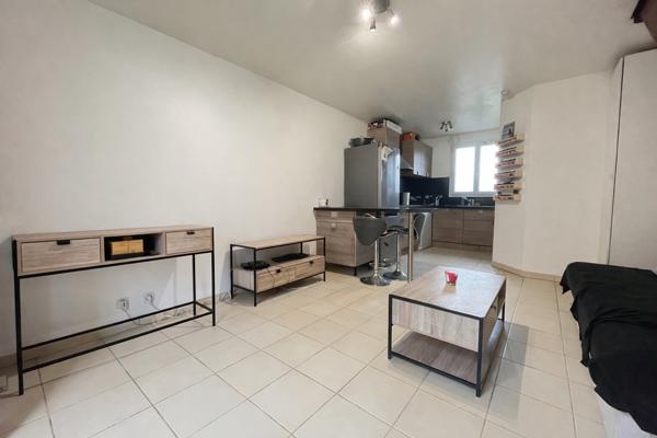 Appartement  Duplex 2 pièces - Parking - Cave - Proche Gare