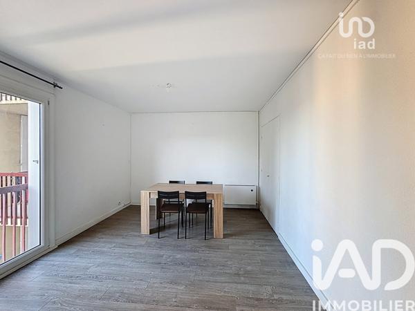 Location appartement 4 pièces 83 m² Le Tholonet