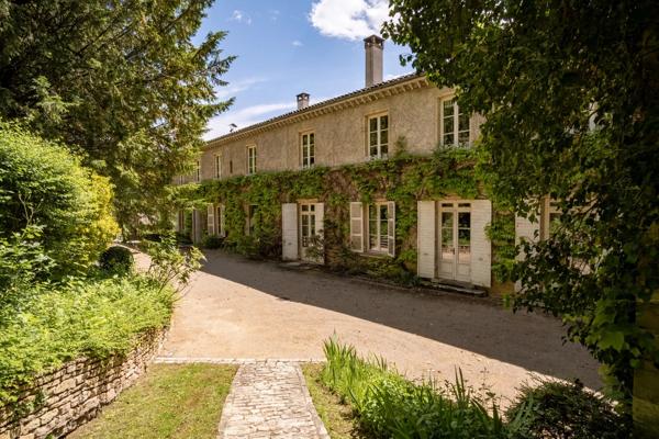 Montmerle-sur-Saône - Château - 8 chambres - Piscine - Tennis