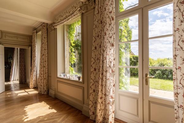 Montmerle-sur-Saône - Château - 8 chambres - Piscine - Tennis
