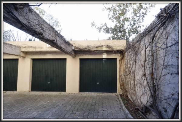 Dpt Bouches du Rhône (13), à vendre AIX EN PROVENCE Garage BOX