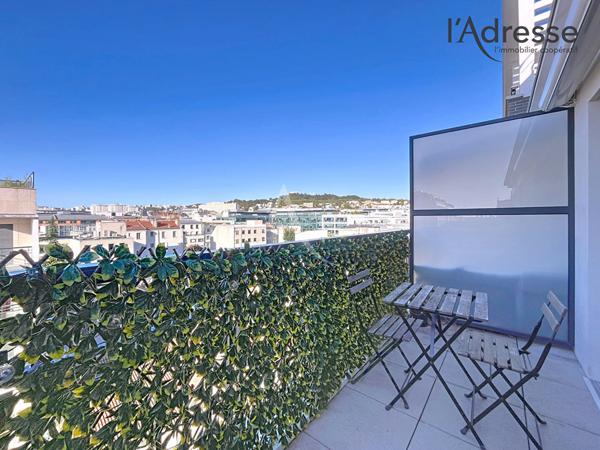 Appartement Suresnes 3 pièces meublée/Parking