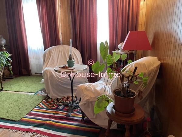 Immeuble à vendre 11 pièces de 216 m²