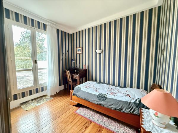 Le Raincy (93340) Bourgeoise du XIXe siècle - 9 pièces - 165m ²