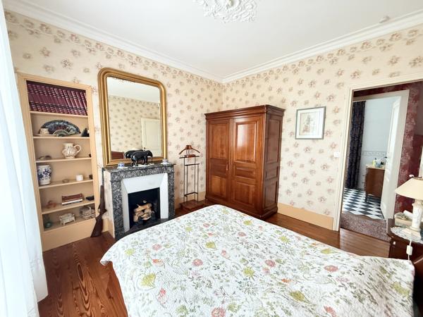 Le Raincy (93340) Bourgeoise du XIXe siècle - 9 pièces - 165m ²