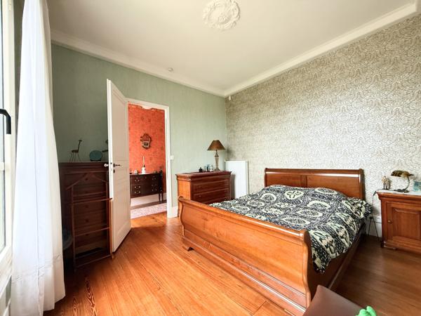 Le Raincy (93340) Bourgeoise du XIXe siècle - 9 pièces - 165m ²