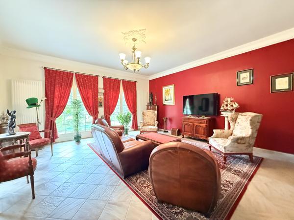 Le Raincy (93340) Bourgeoise du XIXe siècle - 9 pièces - 165m ²