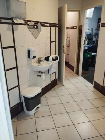 Fonds de commerce à vendre à Isigny-le-Buat dans la Manche (50540), ref : 12547/191