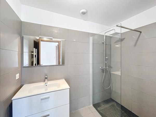 Appartement 3 pièce(s) 2 chambre(s) 68.96 m²