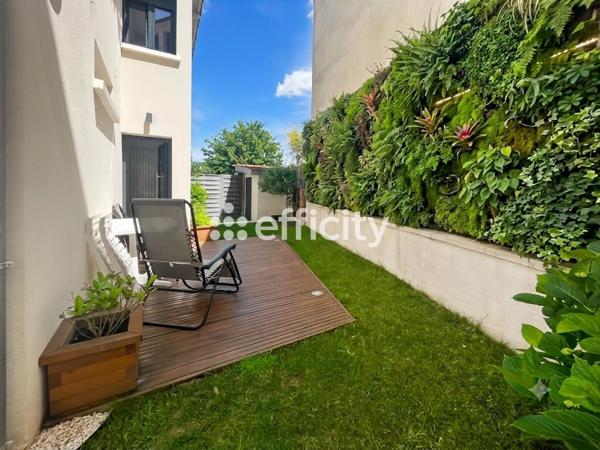 Maison
         7 pièces
        - 150 m² 795 000 € *