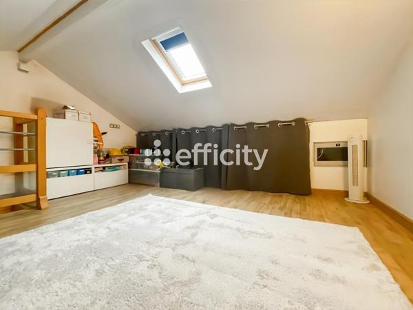 Maison
         7 pièces
        - 150 m² 795 000 € *