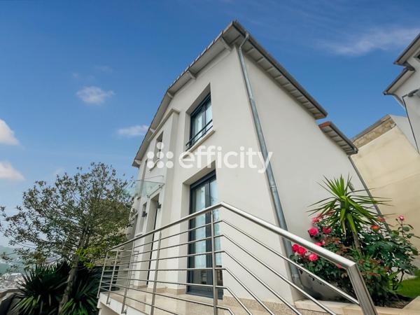 Maison
         7 pièces
        - 150 m² 795 000 € *