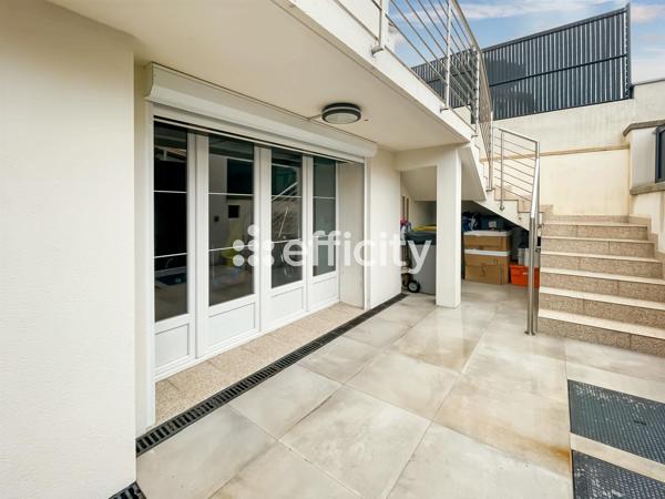 Maison
         7 pièces
        - 150 m² 795 000 € *