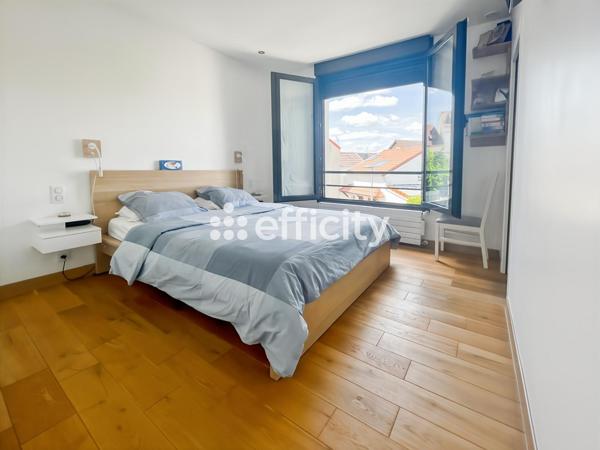 Maison
         7 pièces
        - 150 m² 795 000 € *