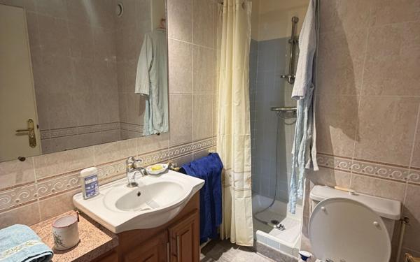 Appartement à vendre    5 pièces • 138,83 m2 Saint-Égrève